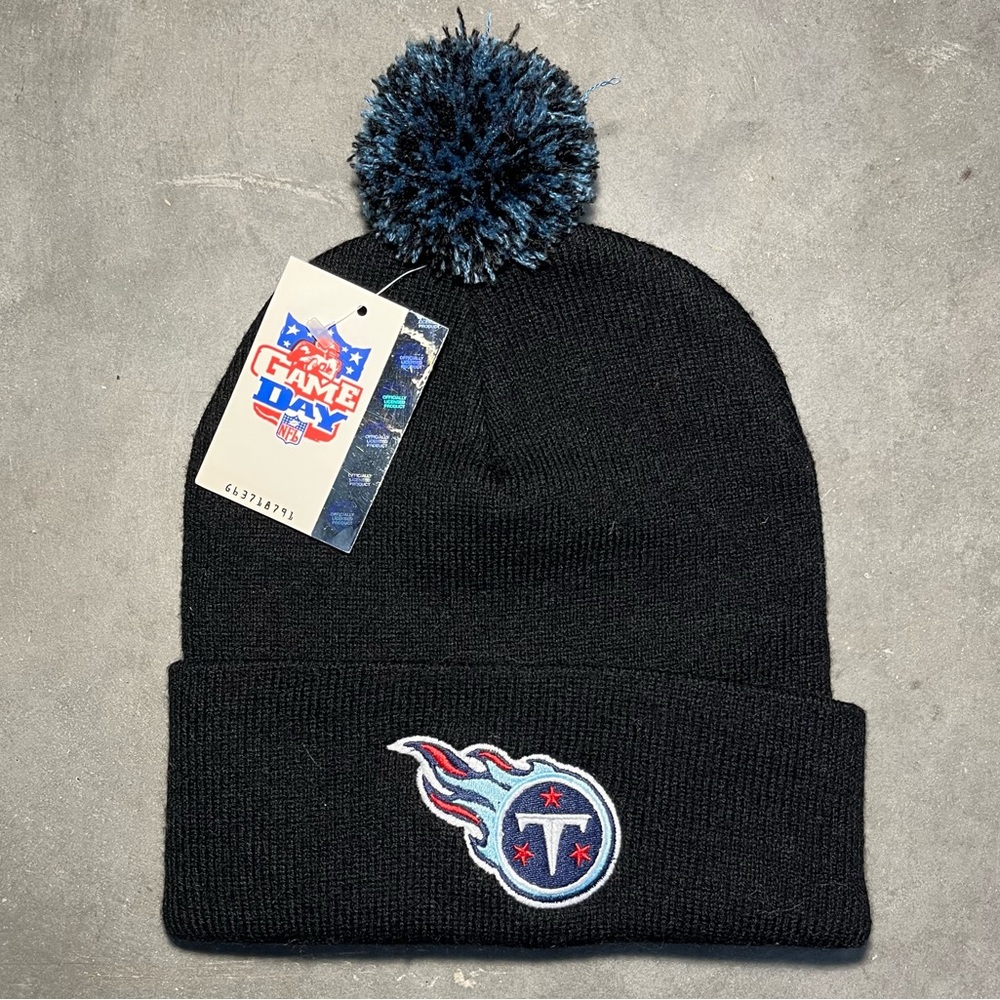 Vintage Tennessee Titans NFL Hat Black Pom Cuffed Knit Beanie New With Tags OSFM